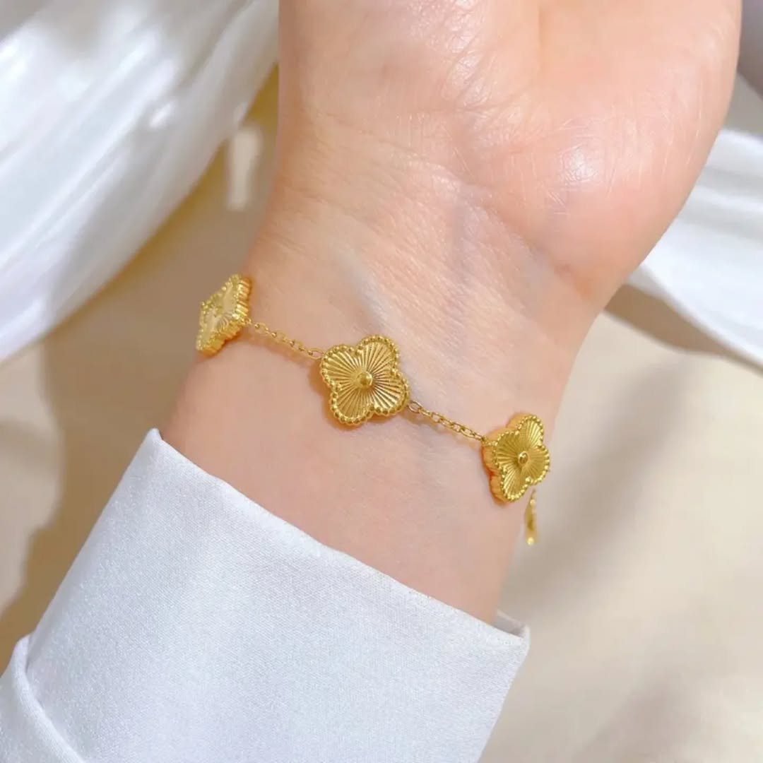 Golden Clover Bracelet - Image 2