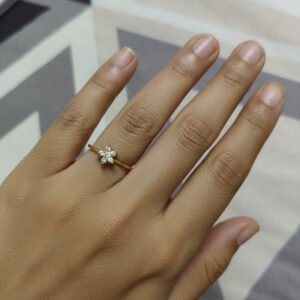Minimal Blossom Petite Diamond Ring