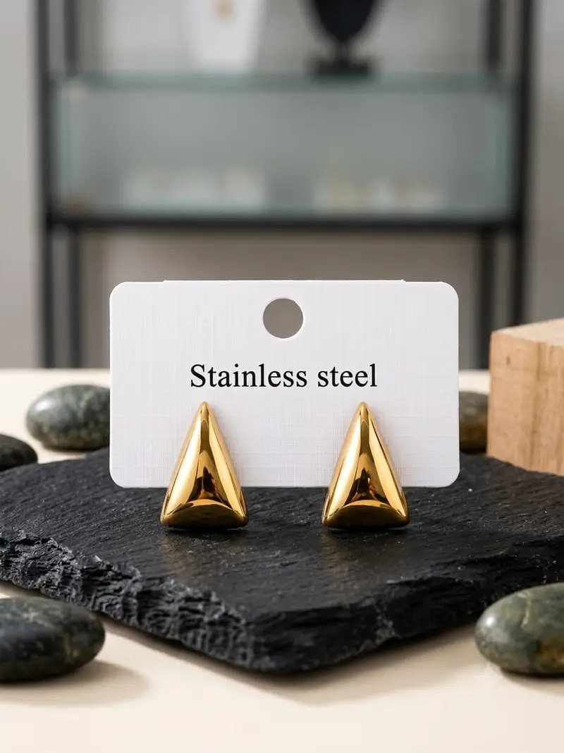 Pyramid Studs