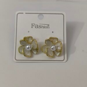 pearl flower- white