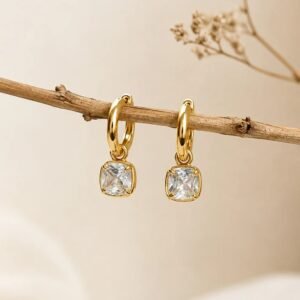 Cushion Solitaire Drops Huggies